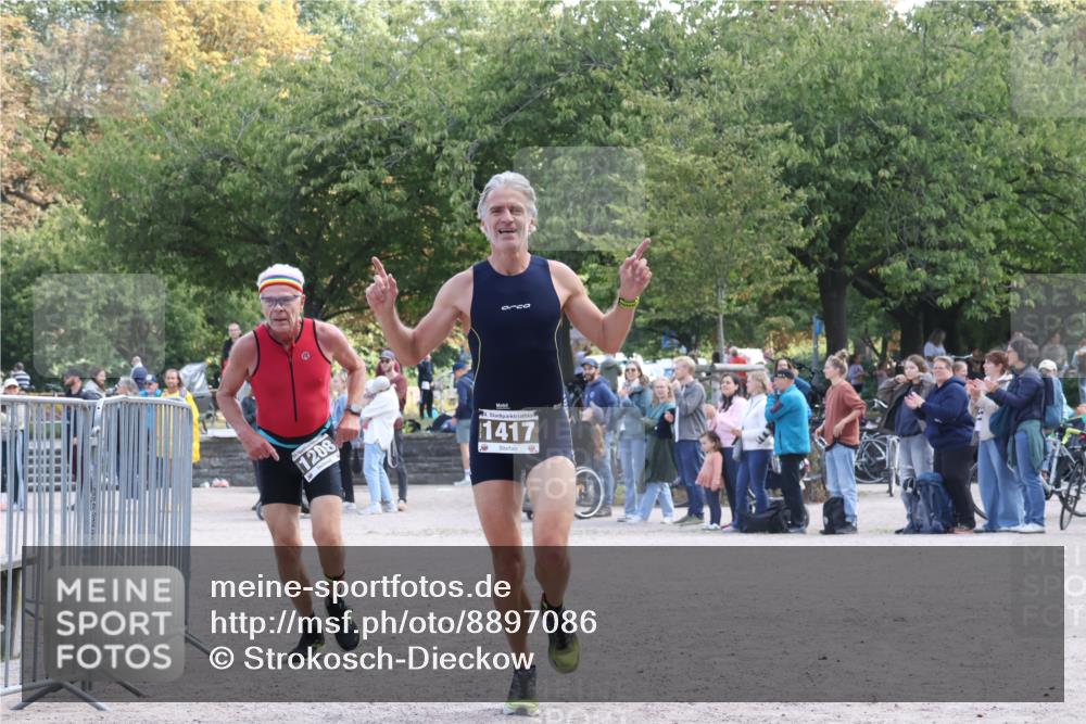 14.09.2025 - Stadtparktriathlon Strokosch-Dieckow http://msf.ph/oto/8897086 14.09.2025 13:26:05 Ziel 1208, 1315, 1382, 1417 meine-sportfotos.de