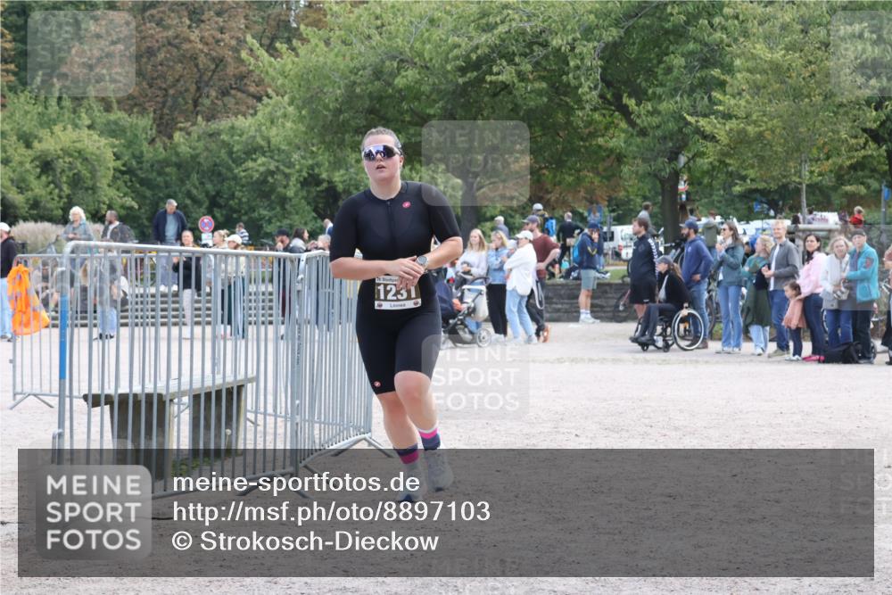 14.09.2025 - Stadtparktriathlon Strokosch-Dieckow http://msf.ph/oto/8897103 14.09.2025 13:26:34 Ziel 1231 meine-sportfotos.de