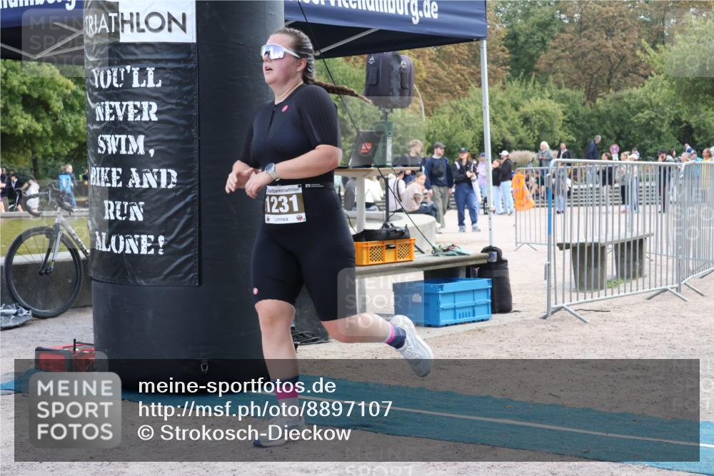 14.09.2025 - Stadtparktriathlon Strokosch-Dieckow http://msf.ph/oto/8897107 14.09.2025 13:26:36 Ziel 1231 meine-sportfotos.de