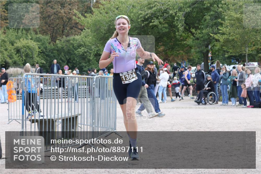 14.09.2025 - Stadtparktriathlon Strokosch-Dieckow http://msf.ph/oto/8897111 14.09.2025 13:26:47 Ziel 1304 meine-sportfotos.de