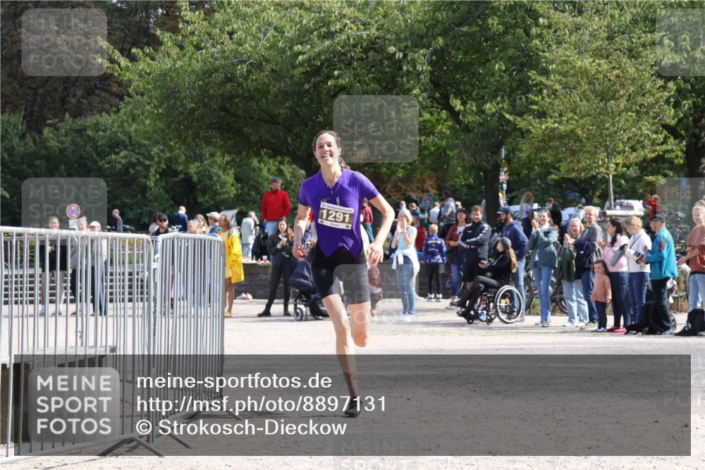 14.09.2025 - Stadtparktriathlon Strokosch-Dieckow http://msf.ph/oto/8897131 14.09.2025 13:28:21 Ziel 1291 meine-sportfotos.de