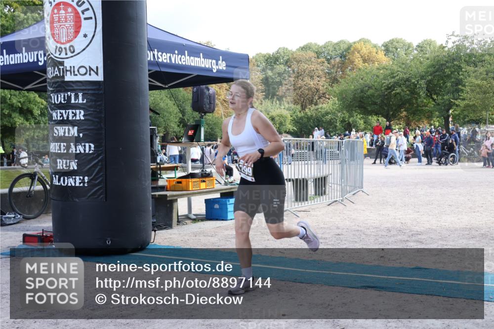 14.09.2025 - Stadtparktriathlon Strokosch-Dieckow http://msf.ph/oto/8897144 14.09.2025 13:28:40 Ziel 1299 meine-sportfotos.de