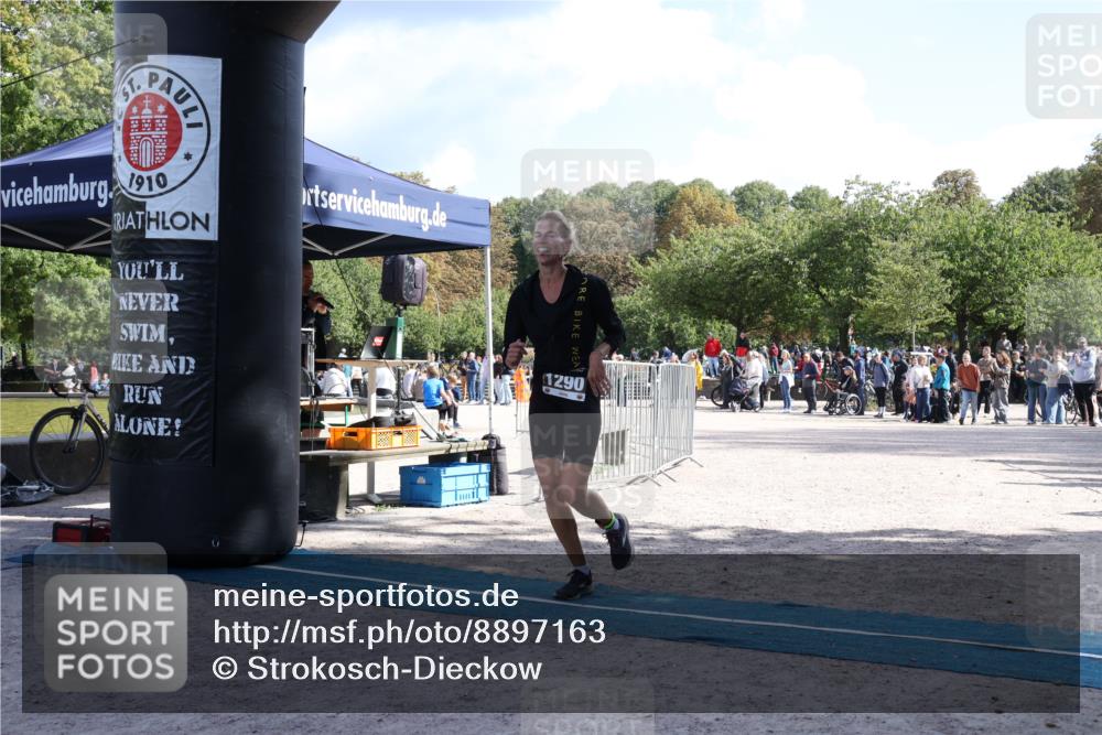 14.09.2025 - Stadtparktriathlon Strokosch-Dieckow http://msf.ph/oto/8897163 14.09.2025 13:30:17 Ziel 1290 meine-sportfotos.de
