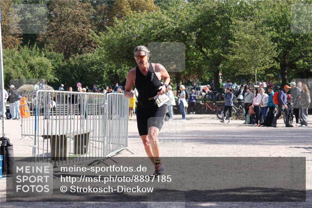 14.09.2025 - Stadtparktriathlon Strokosch-Dieckow http://msf.ph/oto/8897185 14.09.2025 13:31:22 Ziel 1297, 1367 meine-sportfotos.de