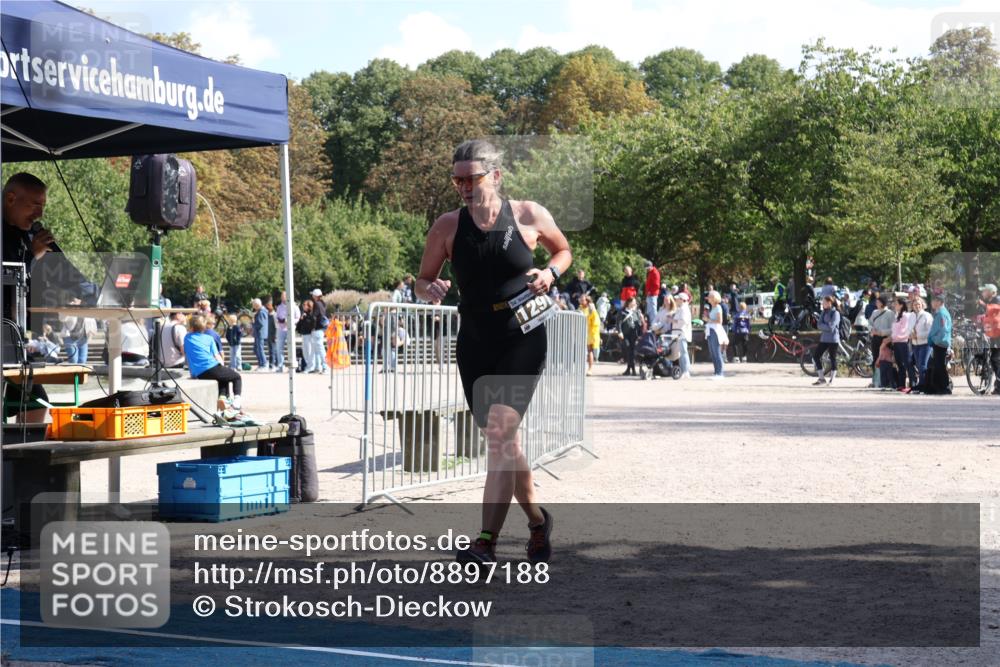 14.09.2025 - Stadtparktriathlon Strokosch-Dieckow http://msf.ph/oto/8897188 14.09.2025 13:31:23 Ziel 1297, 1367 meine-sportfotos.de