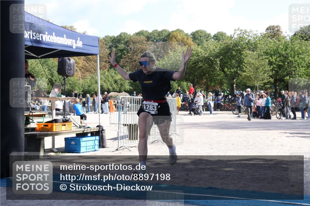 14.09.2025 - Stadtparktriathlon Strokosch-Dieckow http://msf.ph/oto/8897198 14.09.2025 13:31:44 Ziel 1283 meine-sportfotos.de