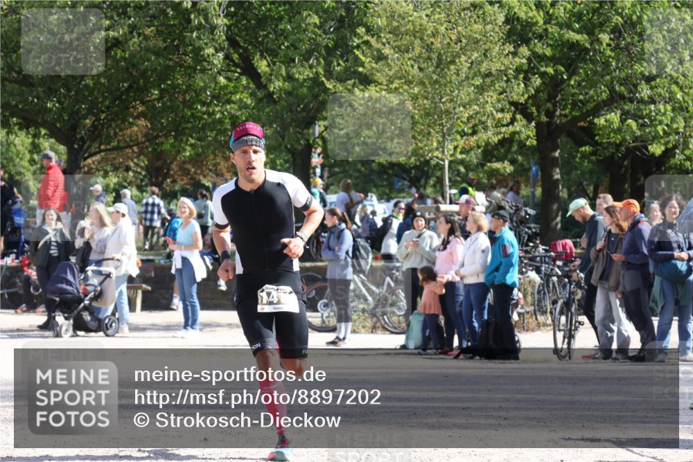 14.09.2025 - Stadtparktriathlon Strokosch-Dieckow http://msf.ph/oto/8897202 14.09.2025 13:31:54 Ziel 1419 meine-sportfotos.de