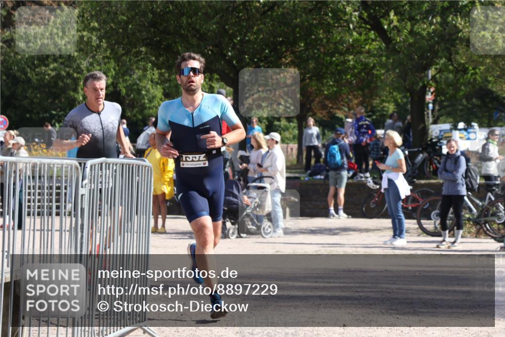 14.09.2025 - Stadtparktriathlon Strokosch-Dieckow http://msf.ph/oto/8897229 14.09.2025 13:32:35 Ziel 1264, 1347, 1352 meine-sportfotos.de