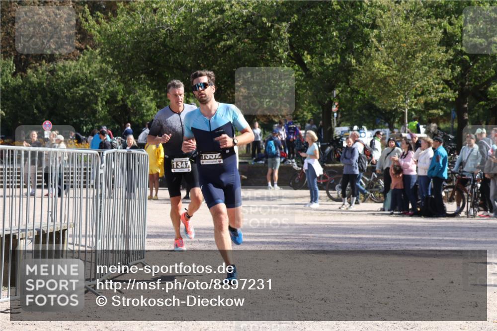14.09.2025 - Stadtparktriathlon Strokosch-Dieckow http://msf.ph/oto/8897231 14.09.2025 13:32:36 Ziel 1264, 1347, 1352 meine-sportfotos.de