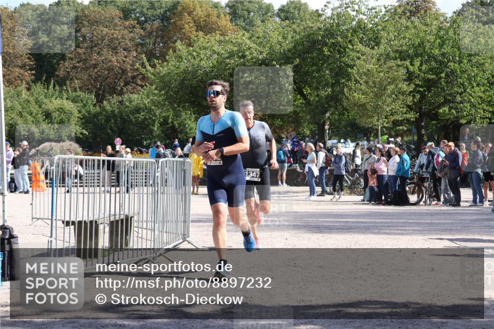 14.09.2025 - Stadtparktriathlon Strokosch-Dieckow http://msf.ph/oto/8897232 14.09.2025 13:32:37 Ziel 1264, 1347, 1352 meine-sportfotos.de