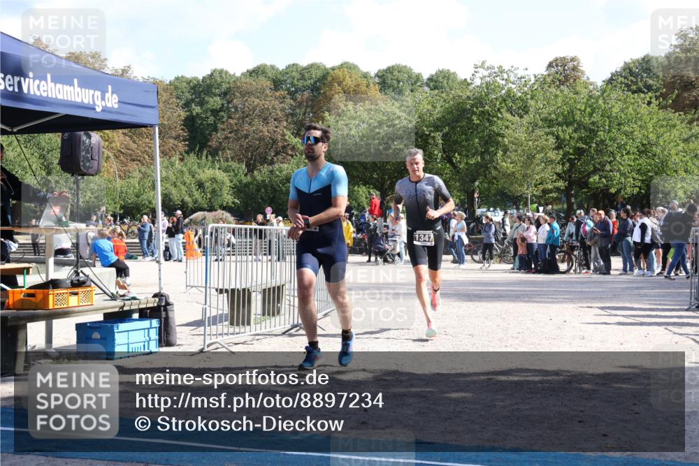 14.09.2025 - Stadtparktriathlon Strokosch-Dieckow http://msf.ph/oto/8897234 14.09.2025 13:32:37 Ziel 1264, 1347, 1352 meine-sportfotos.de