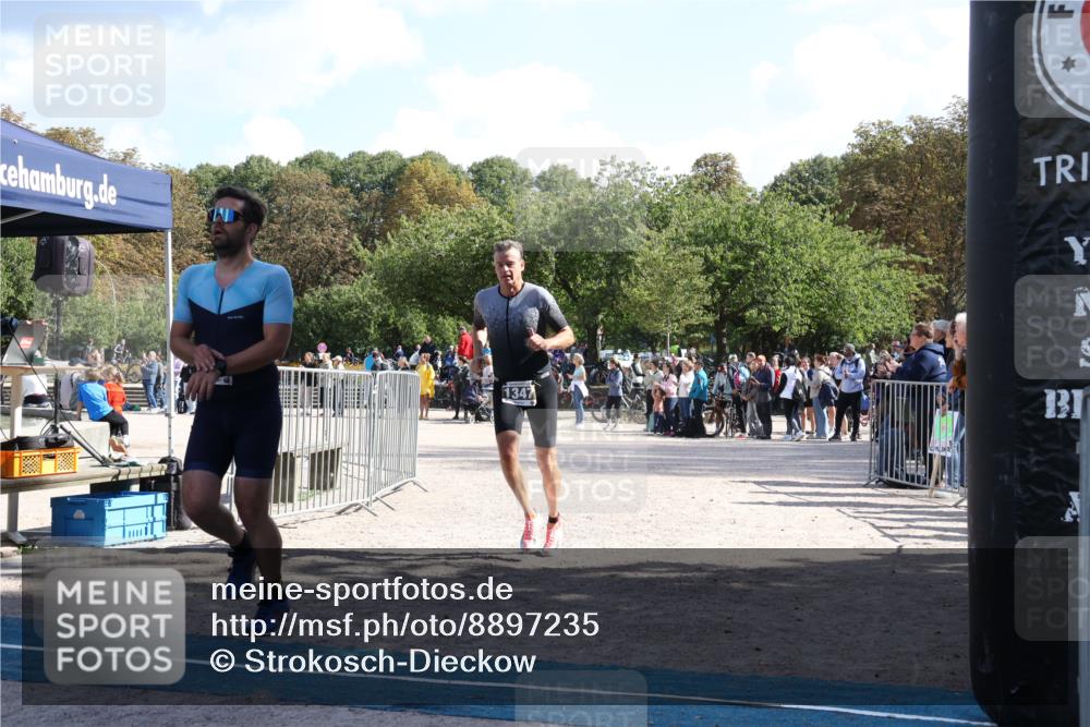 14.09.2025 - Stadtparktriathlon Strokosch-Dieckow http://msf.ph/oto/8897235 14.09.2025 13:32:38 Ziel 1264, 1347, 1352 meine-sportfotos.de