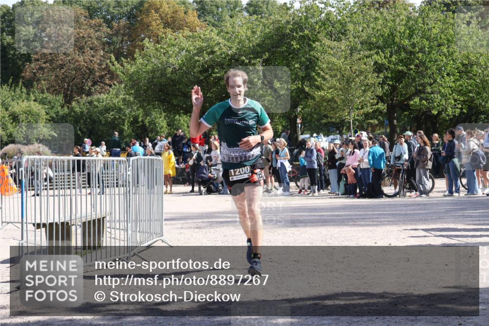 14.09.2025 - Stadtparktriathlon Strokosch-Dieckow http://msf.ph/oto/8897267 14.09.2025 13:33:14 Ziel 1200, 1355 meine-sportfotos.de