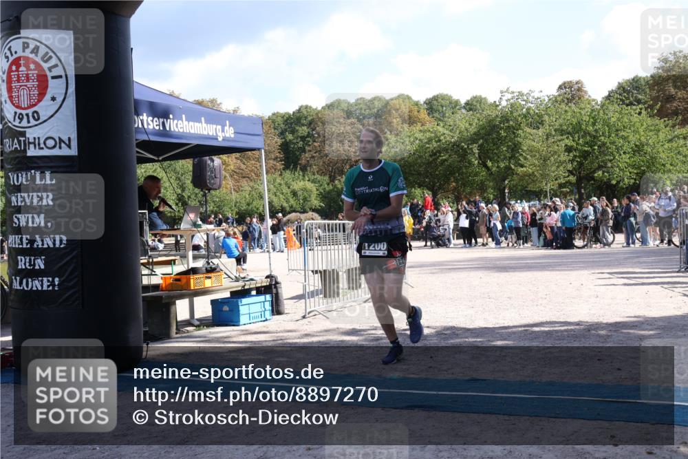 14.09.2025 - Stadtparktriathlon Strokosch-Dieckow http://msf.ph/oto/8897270 14.09.2025 13:33:15 Ziel 1200, 1355 meine-sportfotos.de