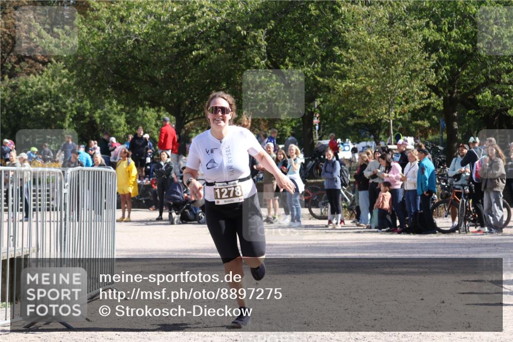 14.09.2025 - Stadtparktriathlon Strokosch-Dieckow http://msf.ph/oto/8897275 14.09.2025 13:33:24 Ziel 1278 meine-sportfotos.de