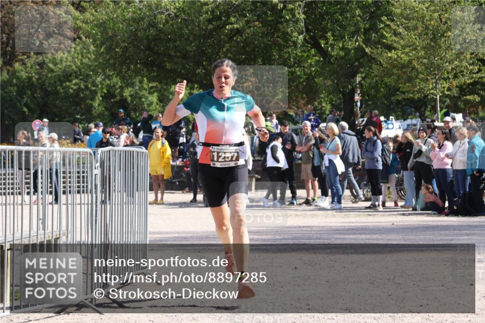 14.09.2025 - Stadtparktriathlon Strokosch-Dieckow http://msf.ph/oto/8897285 14.09.2025 13:33:40 Ziel 1257 meine-sportfotos.de