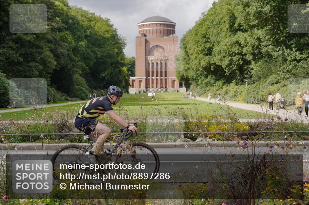 14.09.2025 - Stadtparktriathlon Michael Burmester http://msf.ph/oto/8897286 14.09.2025 12:34:16 Radfahren 1149, 1167, 1419 meine-sportfotos.de