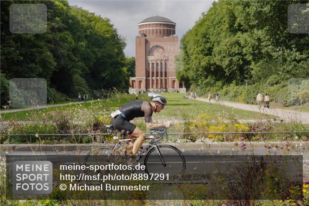 14.09.2025 - Stadtparktriathlon Michael Burmester http://msf.ph/oto/8897291 14.09.2025 12:34:25 Radfahren 1167, 1382 meine-sportfotos.de