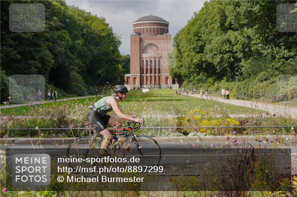 14.09.2025 - Stadtparktriathlon Michael Burmester http://msf.ph/oto/8897299 14.09.2025 12:34:44 Radfahren 1126, 1250, 1307, 1314, 1383, 1390 meine-sportfotos.de