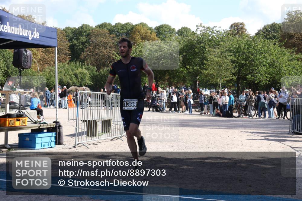 14.09.2025 - Stadtparktriathlon Strokosch-Dieckow http://msf.ph/oto/8897303 14.09.2025 13:33:50 Ziel 1399 meine-sportfotos.de