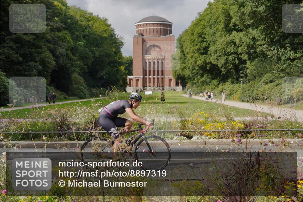 14.09.2025 - Stadtparktriathlon Michael Burmester http://msf.ph/oto/8897319 14.09.2025 12:35:21 Radfahren 1223, 1267, 1275 meine-sportfotos.de