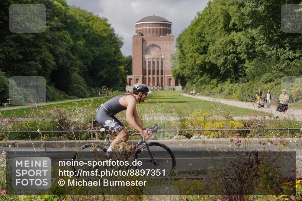 14.09.2025 - Stadtparktriathlon Michael Burmester http://msf.ph/oto/8897351 14.09.2025 12:35:56 Radfahren 1244, 1292, 1355, 1373, 1399 meine-sportfotos.de