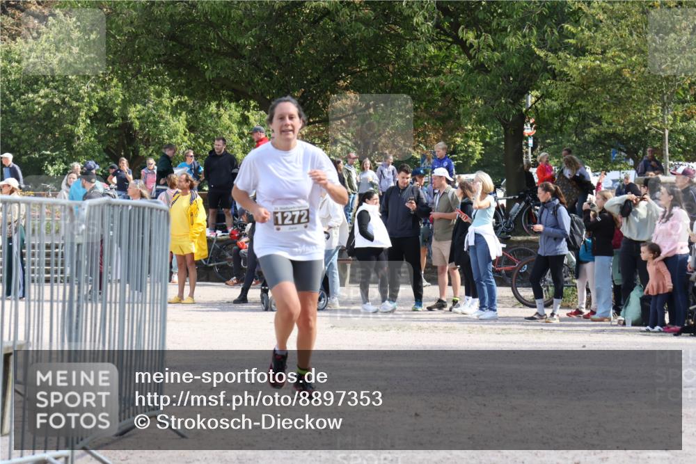 14.09.2025 - Stadtparktriathlon Strokosch-Dieckow http://msf.ph/oto/8897353 14.09.2025 13:34:47 Ziel 1272 meine-sportfotos.de