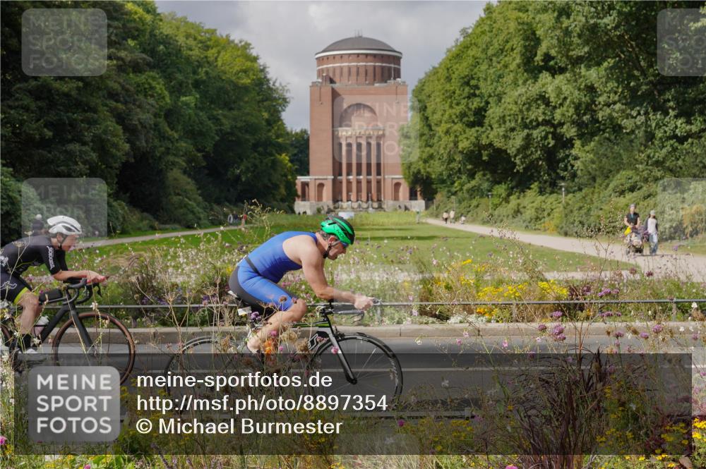 14.09.2025 - Stadtparktriathlon Michael Burmester http://msf.ph/oto/8897354 14.09.2025 12:36:00 Radfahren 1176, 1286, 1292, 1355, 1373, 1399 meine-sportfotos.de