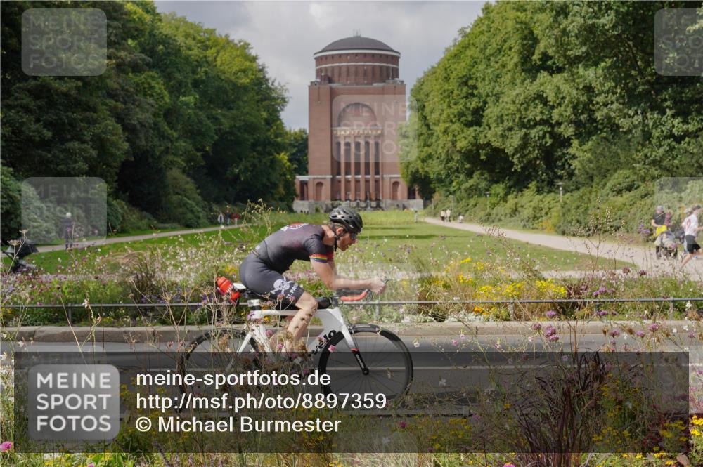 14.09.2025 - Stadtparktriathlon Michael Burmester http://msf.ph/oto/8897359 14.09.2025 12:36:05 Radfahren 1176, 1286, 1292, 1373, 1399 meine-sportfotos.de