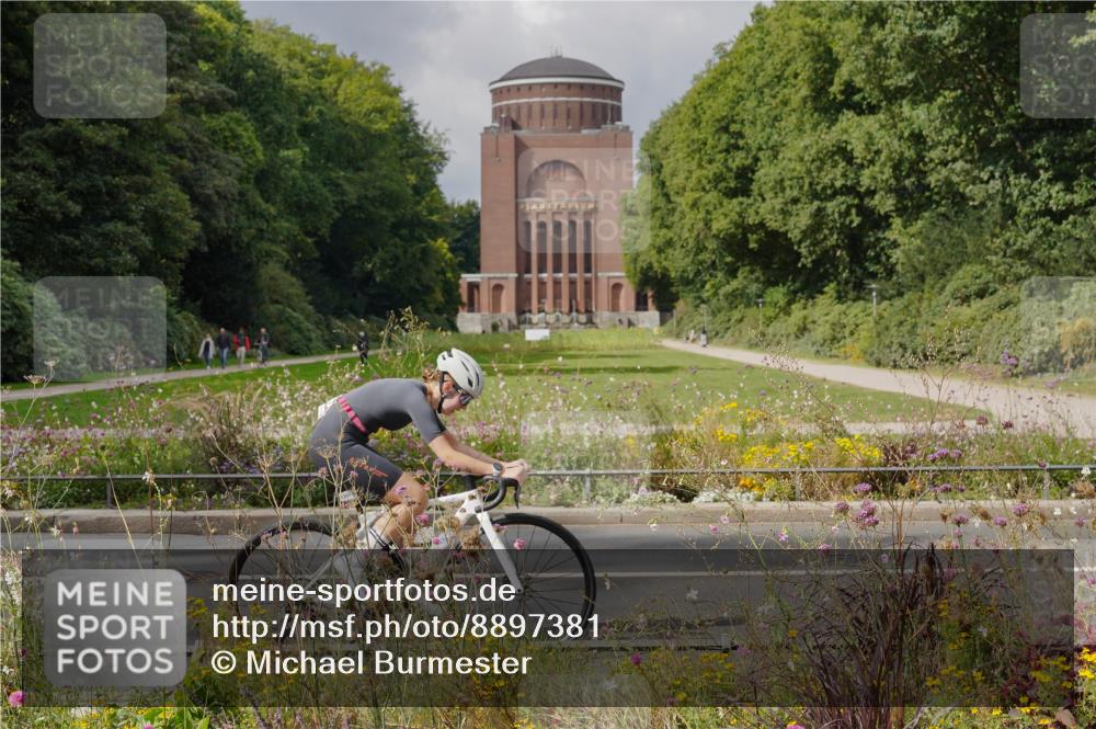 14.09.2025 - Stadtparktriathlon Michael Burmester http://msf.ph/oto/8897381 14.09.2025 12:36:42 Radfahren 1151, 1257, 1264, 1365, 1377 meine-sportfotos.de