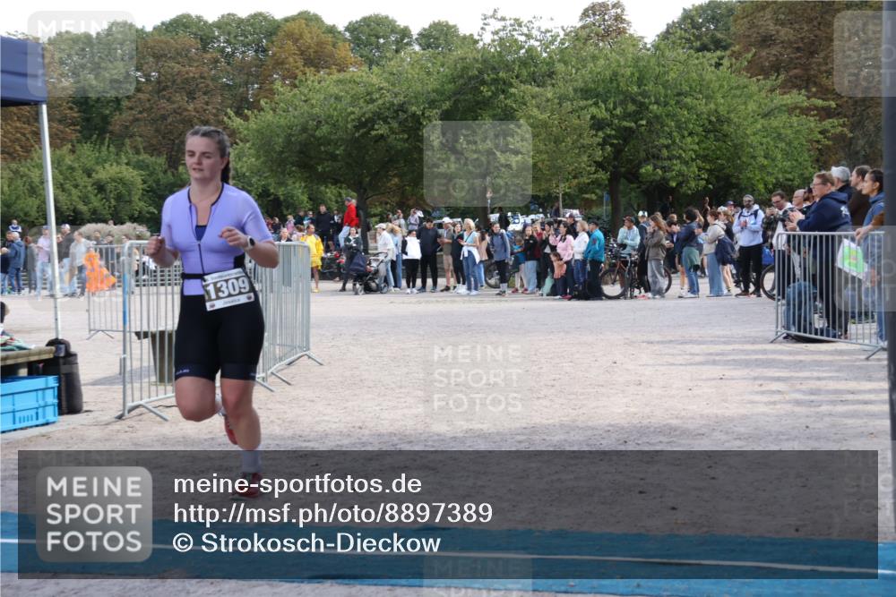 14.09.2025 - Stadtparktriathlon Strokosch-Dieckow http://msf.ph/oto/8897389 14.09.2025 13:35:14 Ziel 1309 meine-sportfotos.de