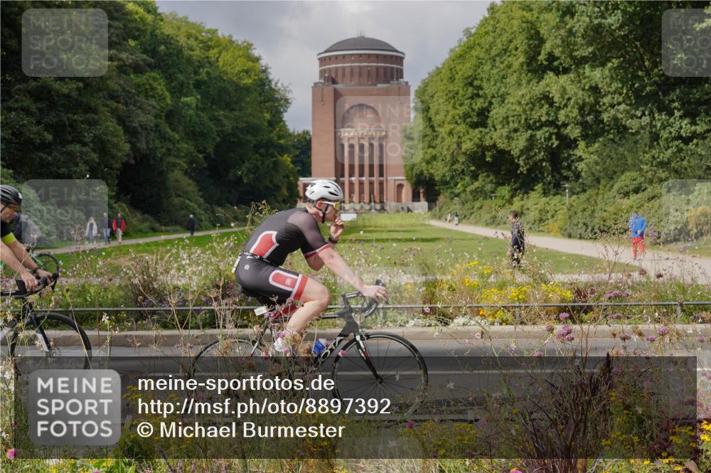 14.09.2025 - Stadtparktriathlon Michael Burmester http://msf.ph/oto/8897392 14.09.2025 12:36:52 Radfahren 1151, 1298, 1311, 1315, 1361, 1365, 1380, 1405 meine-sportfotos.de