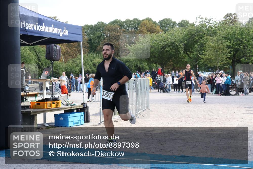 14.09.2025 - Stadtparktriathlon Strokosch-Dieckow http://msf.ph/oto/8897398 14.09.2025 13:35:22 Ziel 1215, 1391 meine-sportfotos.de