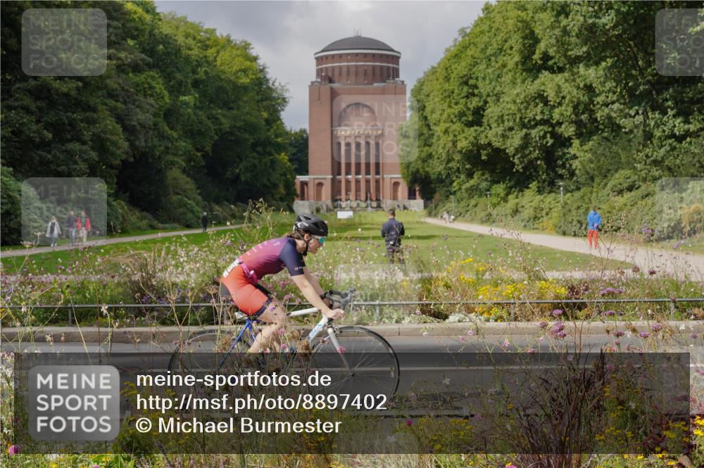14.09.2025 - Stadtparktriathlon Michael Burmester http://msf.ph/oto/8897402 14.09.2025 12:36:58 Radfahren 1293, 1298, 1311, 1315, 1380, 1388 meine-sportfotos.de
