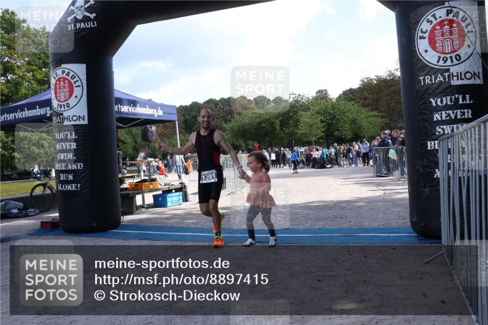 14.09.2025 - Stadtparktriathlon Strokosch-Dieckow http://msf.ph/oto/8897415 14.09.2025 13:35:27 Ziel 1215, 1391 meine-sportfotos.de