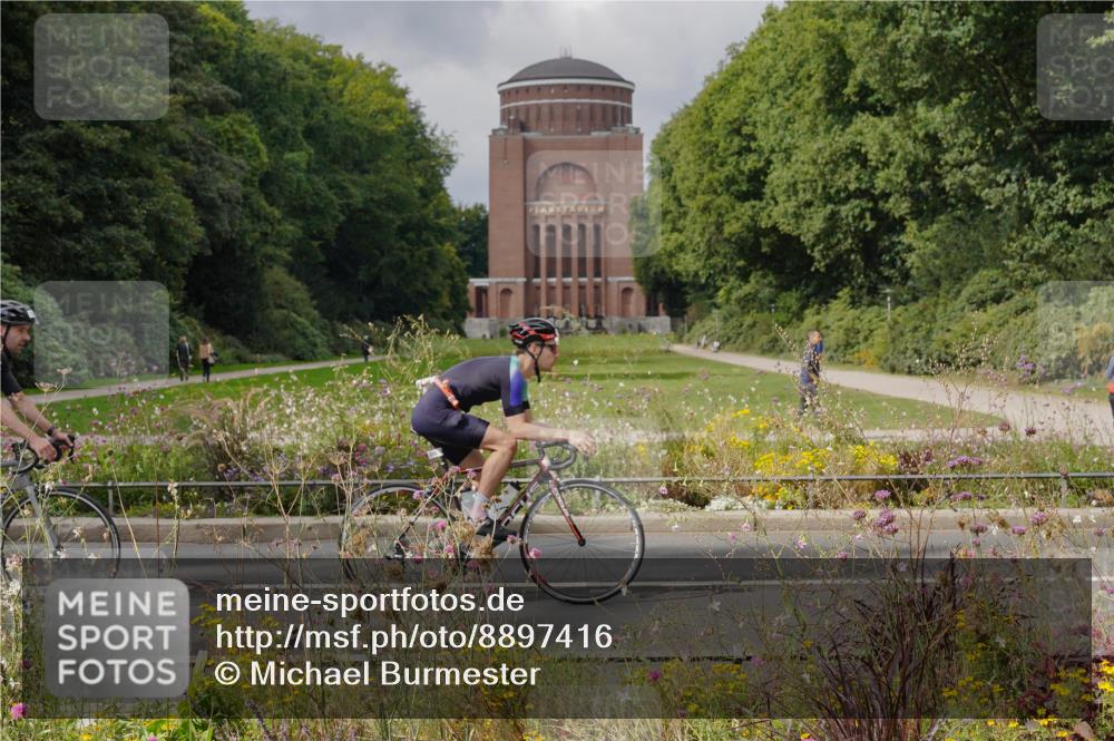 14.09.2025 - Stadtparktriathlon Michael Burmester http://msf.ph/oto/8897416 14.09.2025 12:37:17 Radfahren 1200, 1283, 1322, 1356, 1367, 1381, 1386, 1404, 1407 meine-sportfotos.de