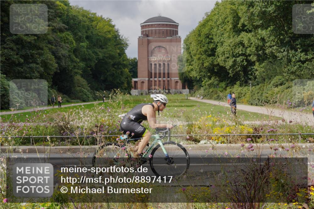 14.09.2025 - Stadtparktriathlon Michael Burmester http://msf.ph/oto/8897417 14.09.2025 12:37:18 Radfahren 1200, 1283, 1322, 1356, 1367, 1381, 1386, 1404, 1407 meine-sportfotos.de