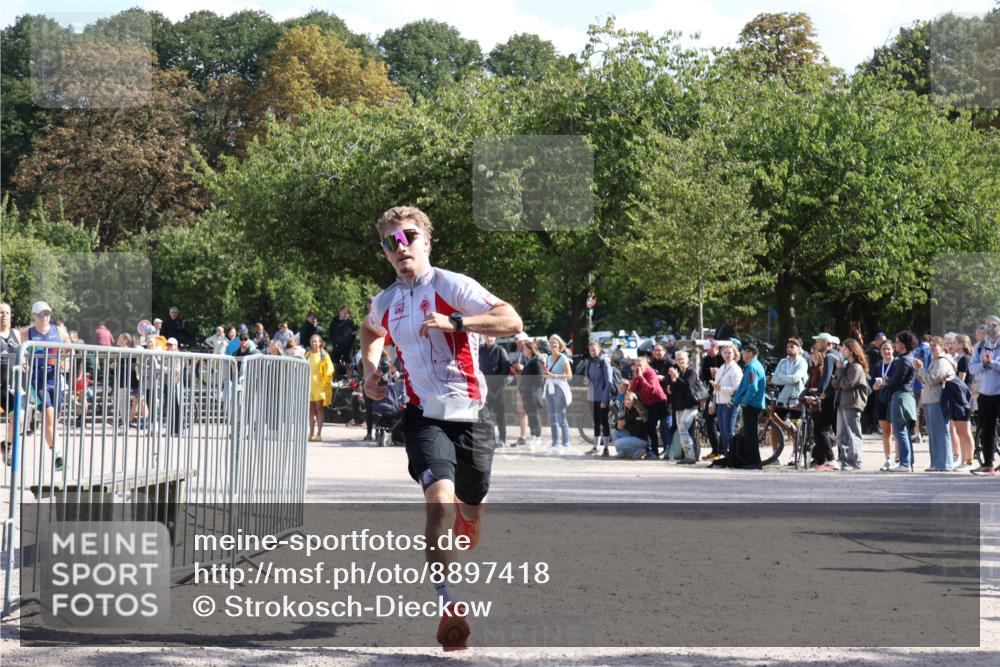 14.09.2025 - Stadtparktriathlon Strokosch-Dieckow http://msf.ph/oto/8897418 14.09.2025 13:35:45 Ziel 1353, 1385, 1390, 1407 meine-sportfotos.de