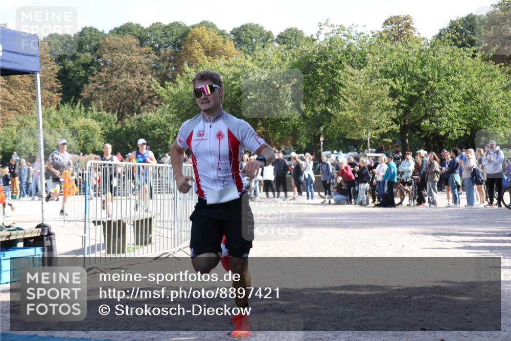 14.09.2025 - Stadtparktriathlon Strokosch-Dieckow http://msf.ph/oto/8897421 14.09.2025 13:35:45 Ziel 1353, 1385, 1390, 1407 meine-sportfotos.de