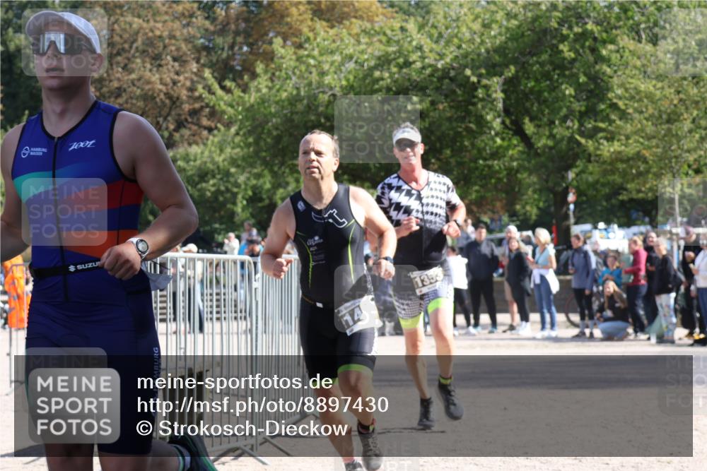 14.09.2025 - Stadtparktriathlon Strokosch-Dieckow http://msf.ph/oto/8897430 14.09.2025 13:35:49 Ziel 1353, 1385, 1390, 1407 meine-sportfotos.de