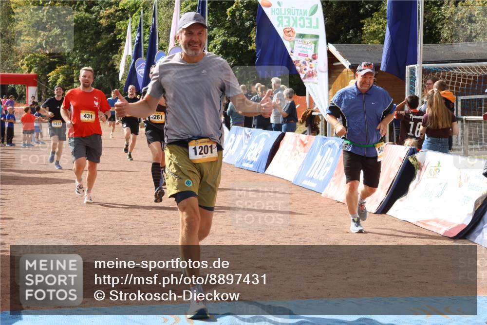 14.09.2025 - Airport Race Strokosch-Dieckow http://msf.ph/oto/8897431 14.09.2025 12:22:05 Ziel 431, 435, 573, 664, 1201, 1412, 1772, 4192, 4261, 5001, 5410 meine-sportfotos.de