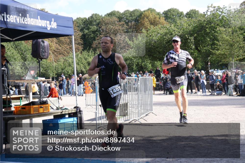 14.09.2025 - Stadtparktriathlon Strokosch-Dieckow http://msf.ph/oto/8897434 14.09.2025 13:35:50 Ziel 1353, 1385, 1390, 1407 meine-sportfotos.de