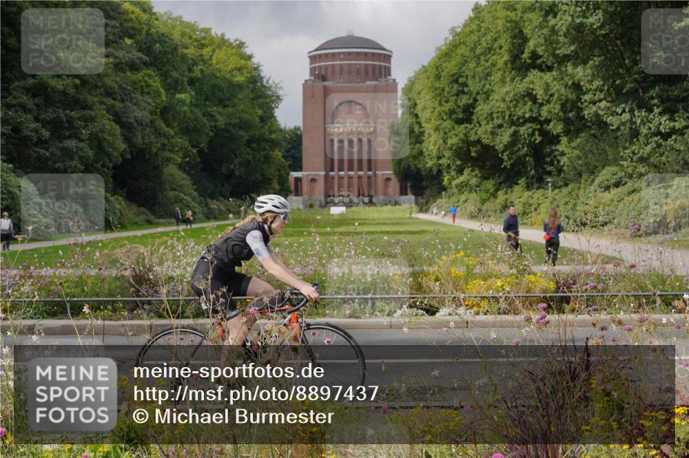 14.09.2025 - Stadtparktriathlon Michael Burmester http://msf.ph/oto/8897437 14.09.2025 12:37:35 Radfahren 1142, 1169, 1256, 1319, 1340, 1420 meine-sportfotos.de