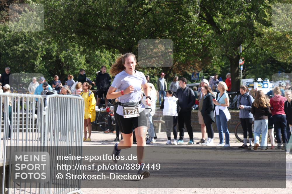 14.09.2025 - Stadtparktriathlon Strokosch-Dieckow http://msf.ph/oto/8897449 14.09.2025 13:35:56 Ziel 1232, 1353, 1407 meine-sportfotos.de