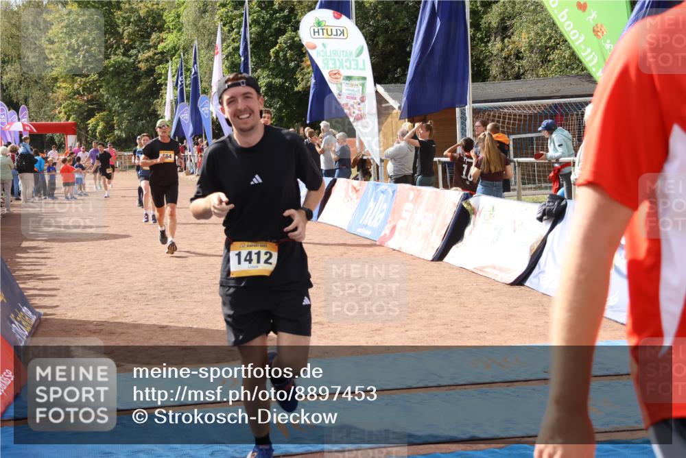 14.09.2025 - Airport Race Strokosch-Dieckow http://msf.ph/oto/8897453 14.09.2025 12:22:11 Ziel 431, 664, 1021, 1412, 1565, 1772, 4124, 4192, 4245, 4261, 5410 meine-sportfotos.de