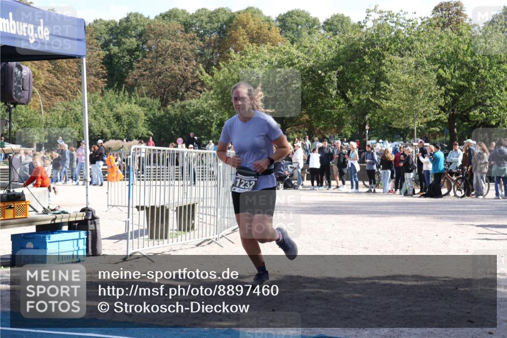 14.09.2025 - Stadtparktriathlon Strokosch-Dieckow http://msf.ph/oto/8897460 14.09.2025 13:35:58 Ziel 1232 meine-sportfotos.de