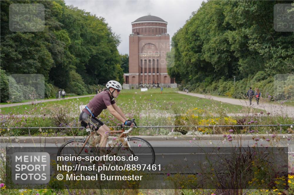 14.09.2025 - Stadtparktriathlon Michael Burmester http://msf.ph/oto/8897461 14.09.2025 12:37:59 Radfahren 1134, 1197, 1231, 1241, 1308, 1392, 1396 meine-sportfotos.de