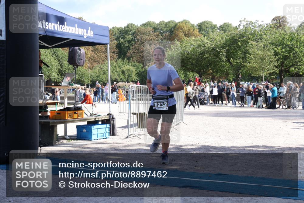14.09.2025 - Stadtparktriathlon Strokosch-Dieckow http://msf.ph/oto/8897462 14.09.2025 13:35:59 Ziel 1232 meine-sportfotos.de
