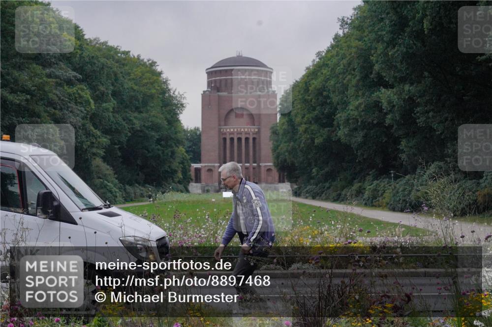 14.09.2025 - Stadtparktriathlon Michael Burmester http://msf.ph/oto/8897468 14.09.2025 08:54:28 Radfahren 330 meine-sportfotos.de
