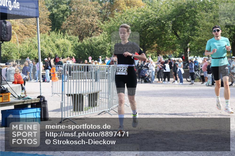 14.09.2025 - Stadtparktriathlon Strokosch-Dieckow http://msf.ph/oto/8897471 14.09.2025 13:36:21 Ziel 1222, 1359 meine-sportfotos.de